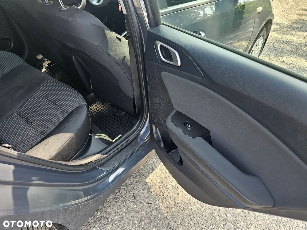 Kia Ceed 1.6 CRDi SCR S - 22
