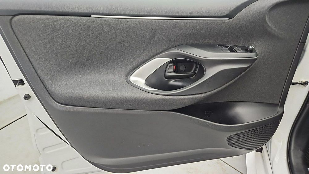 Toyota Yaris - 10
