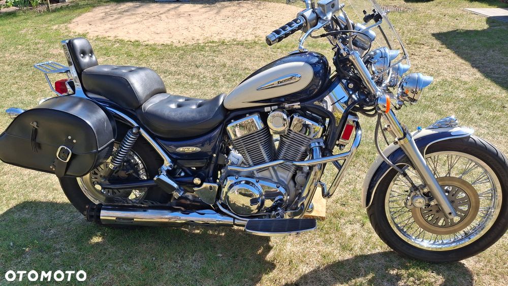 Suzuki Intruder - 3