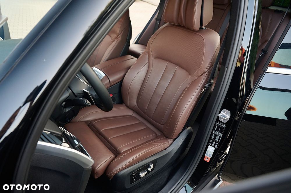 BMW X5 xDrive40i - 22