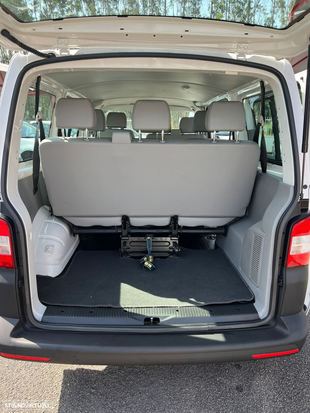 VW Transporter Outro - 14