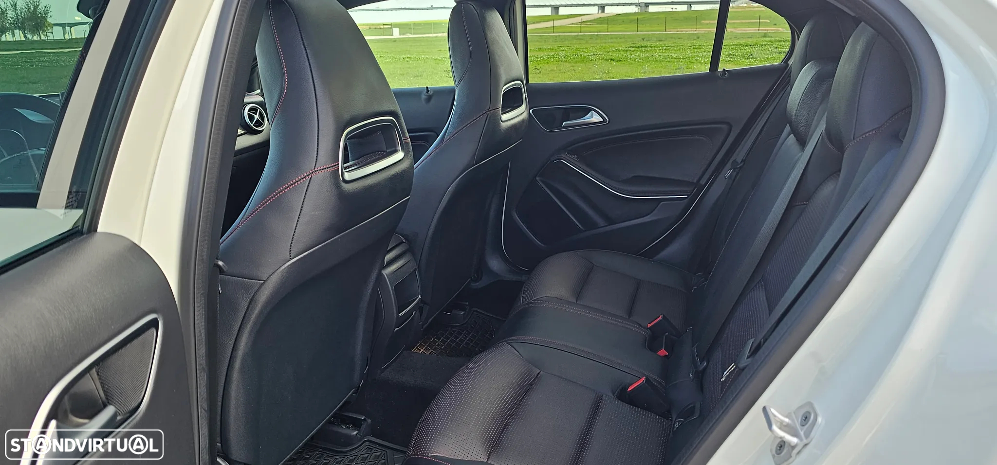 Mercedes-Benz GLA 220 CDi AMG Line - 8