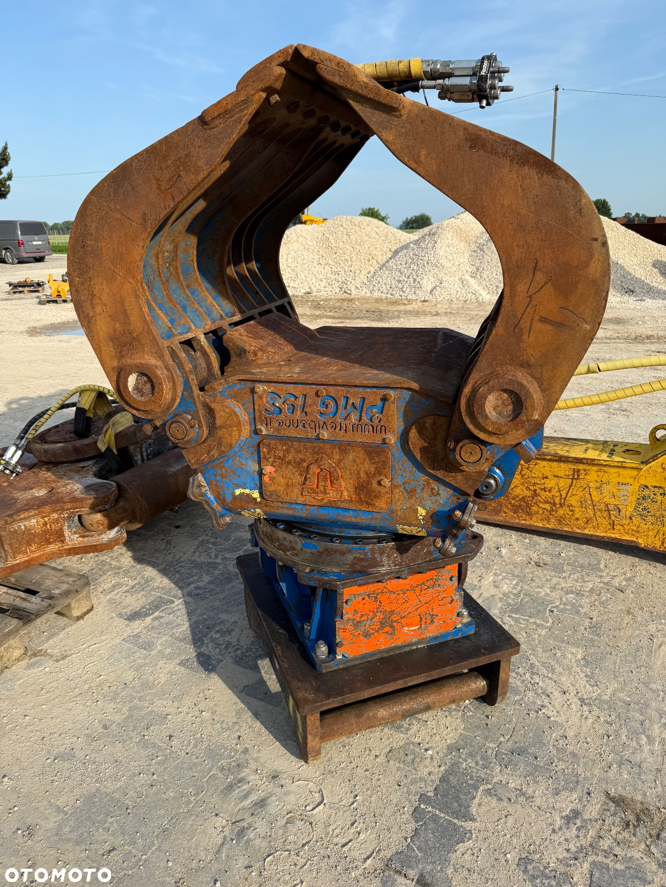 Caterpillar - 15