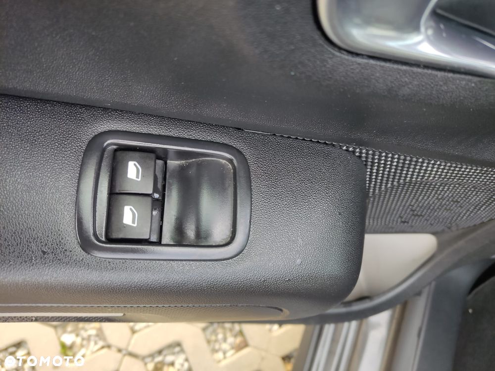 Citroën C3 BlueHDi 100 S&S FEEL - 23