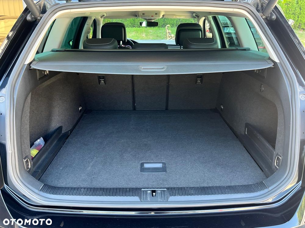Volkswagen Passat 2.0 TSI Elegance DSG - 35