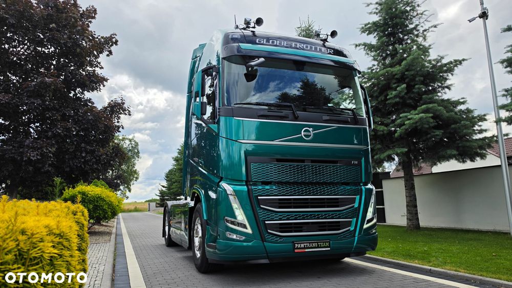 Volvo ///FH500///2023///GLOBETROTTER/// XXL///HYDRAULIKA///FULL LED///VIRTUAL COCPIT///ALUFELGI///KLIMATYZACJA POSTOJOWA///NAWIGACJA///TV///WAGA/// KAMERA///STAN BARDZO DOBRY - 21