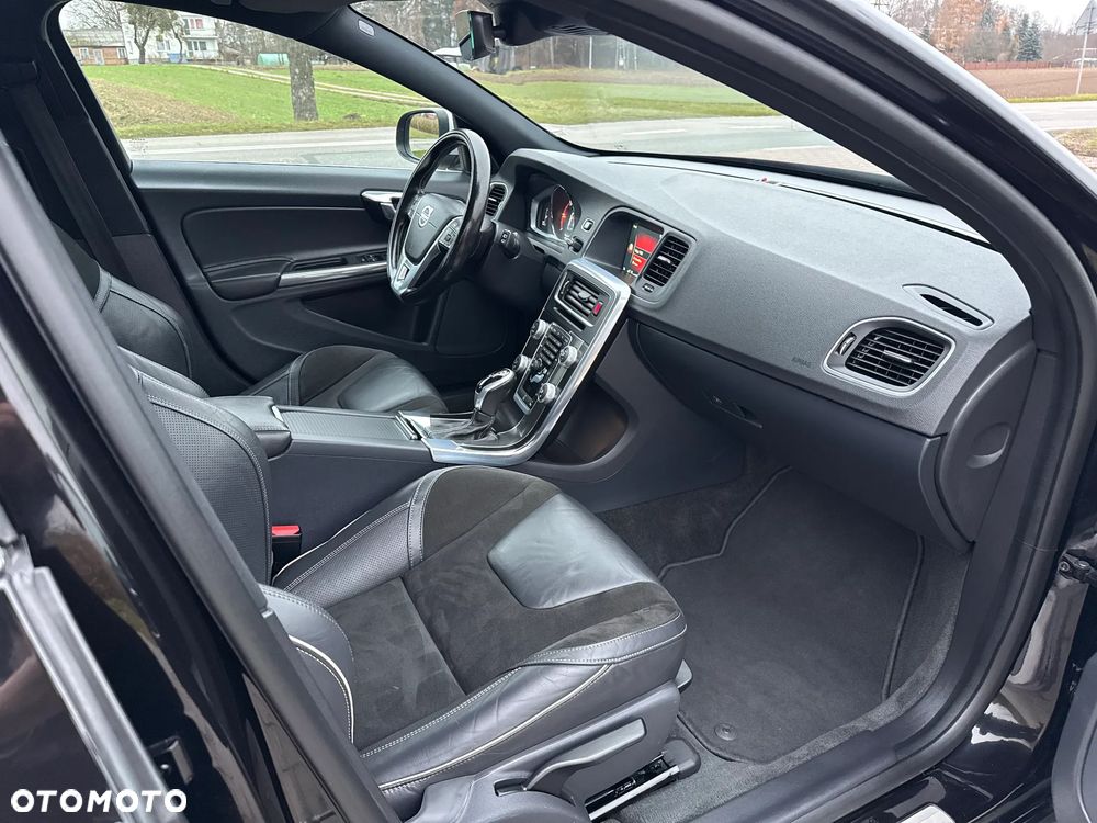 Volvo V60 D3 Geartronic RDesign - 12