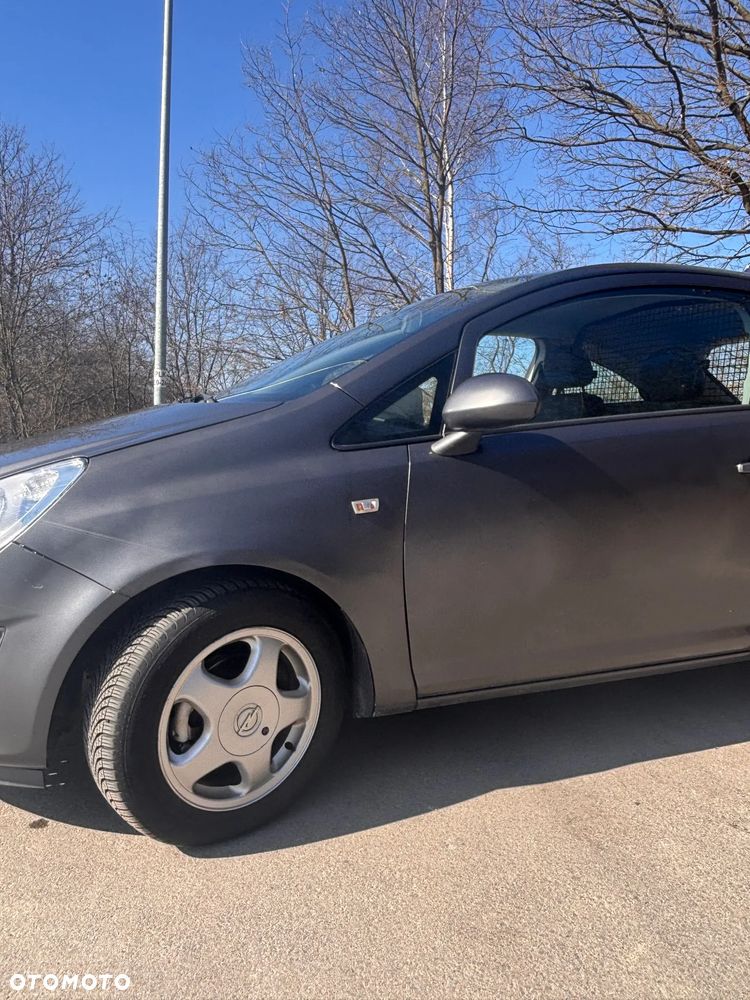 Opel Corsa - 4