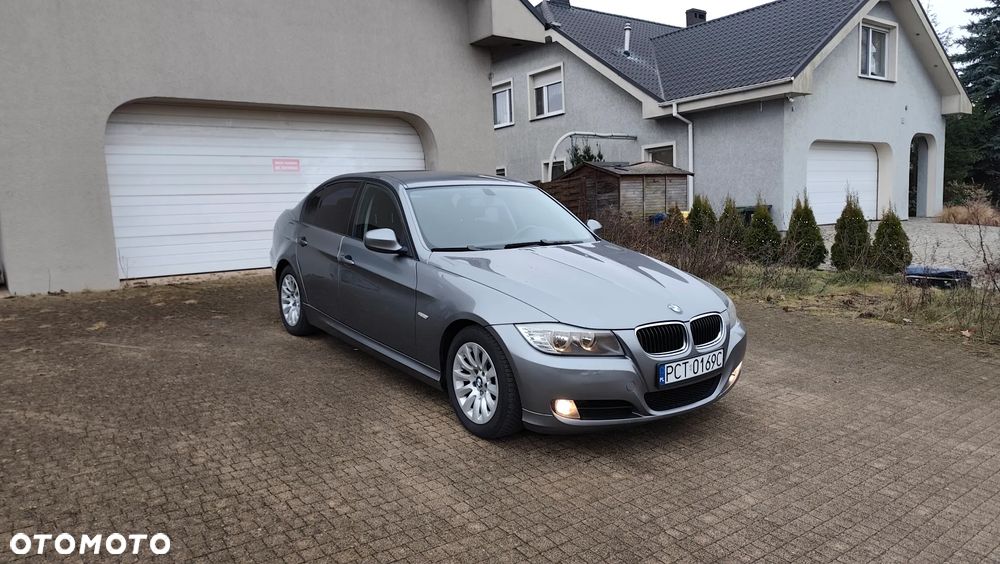 BMW Seria 3 318d DPF Edition Sport - 33