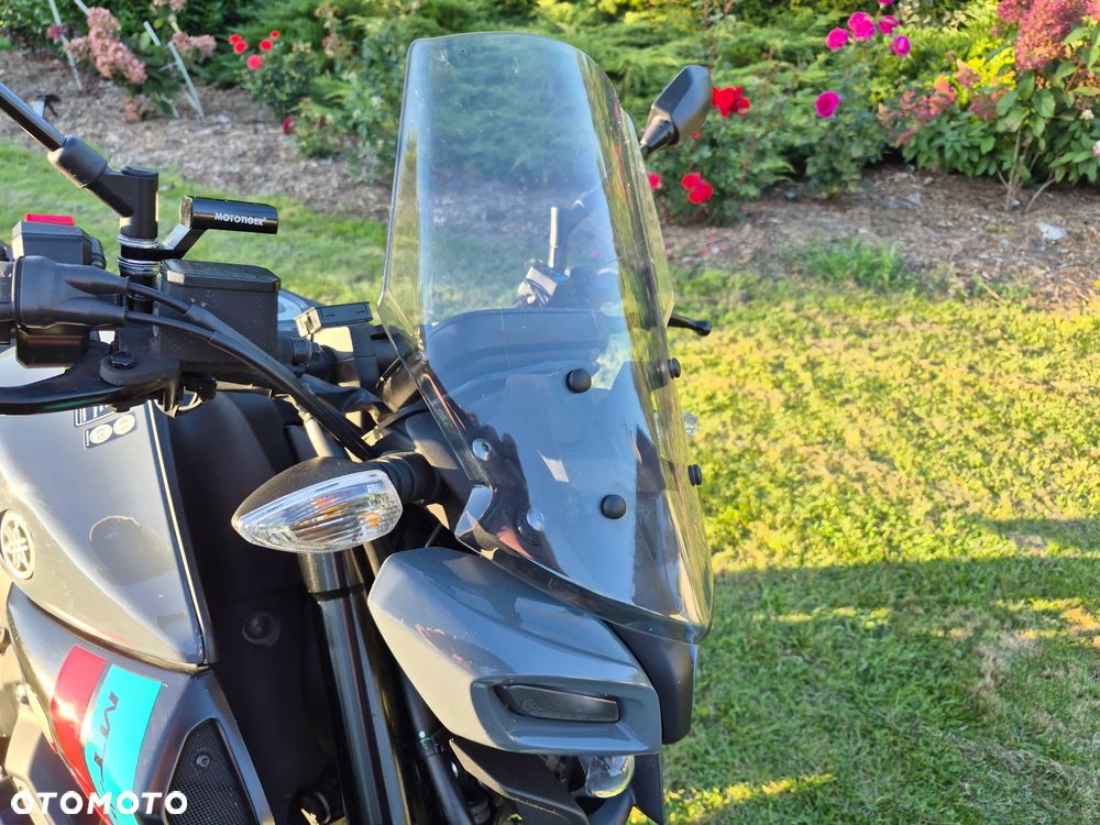 Yamaha MT - 28