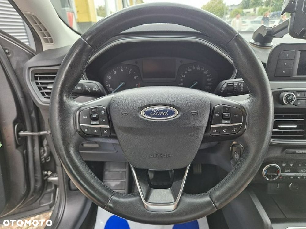 Ford Focus 1.0 EcoBoost Start-Stopp-System TREND - 26
