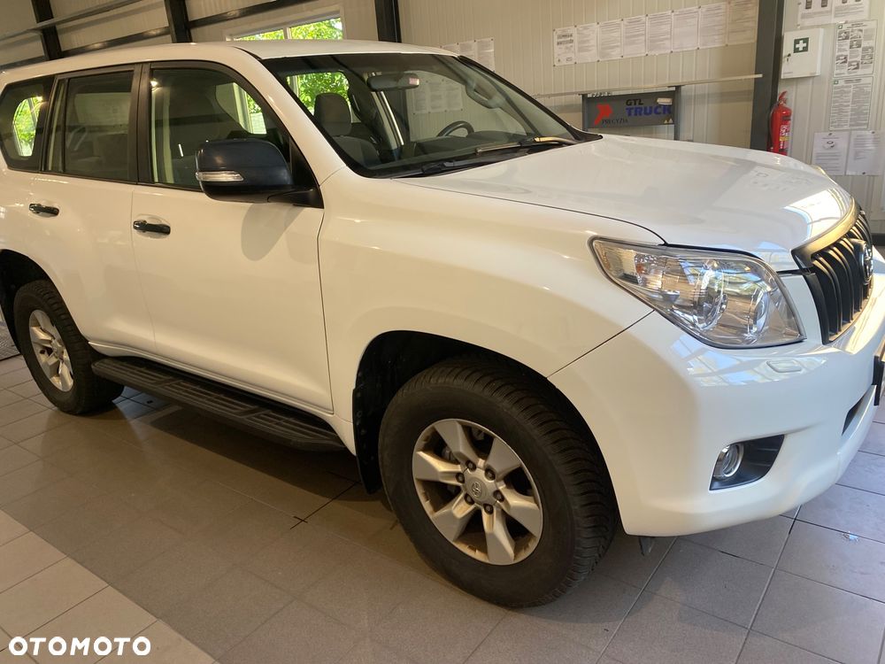 Toyota Land Cruiser - 2