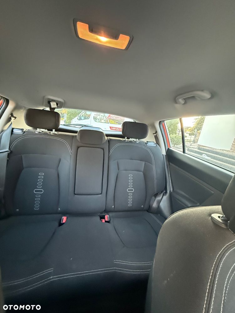 Kia Sportage 2.0 CRDI 4WD Automatik Dream-Team Edition - 6