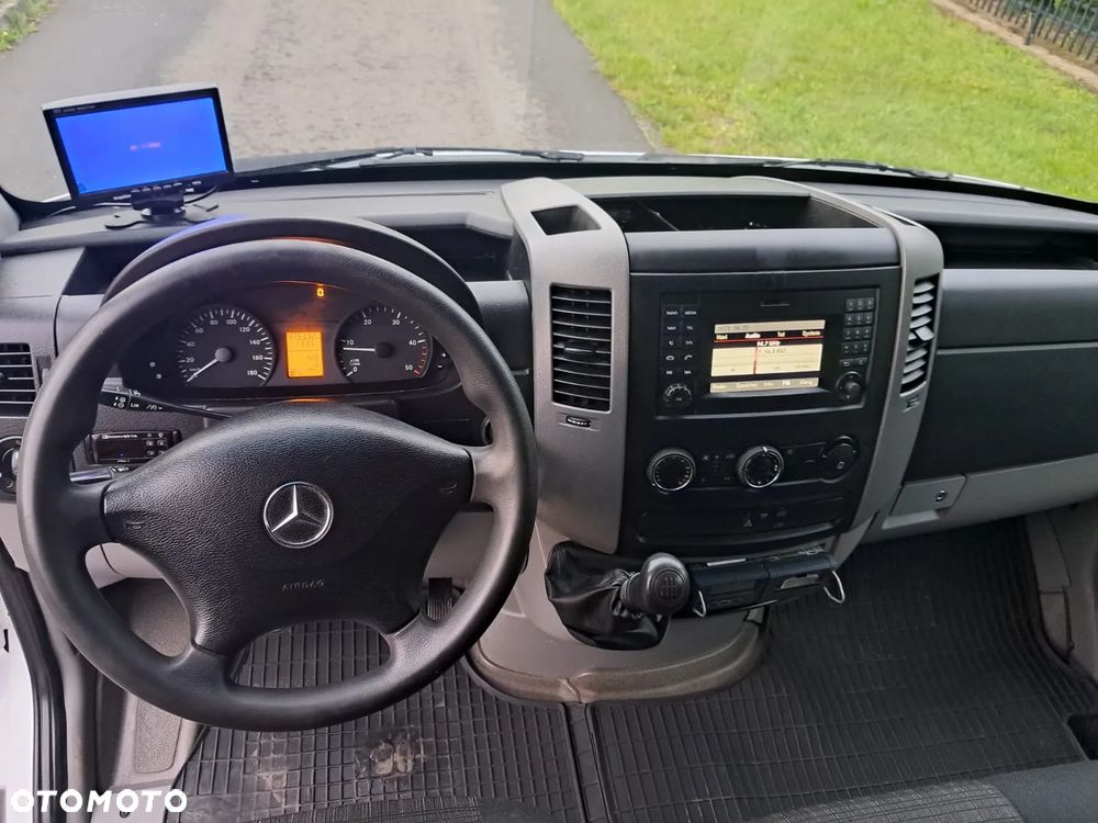 Mercedes-Benz Sprinter - 8