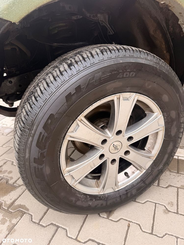 Toyota Hilux 2.5 D-4D DLX + - 10