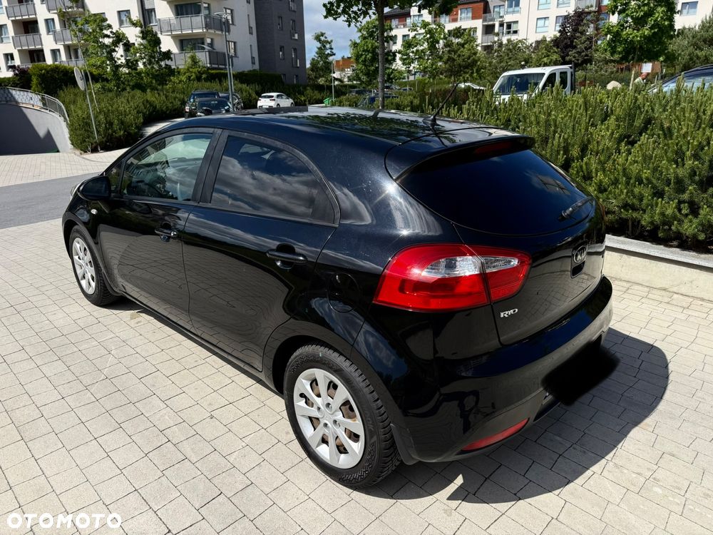 Kia Rio 1.2 Attract - 21