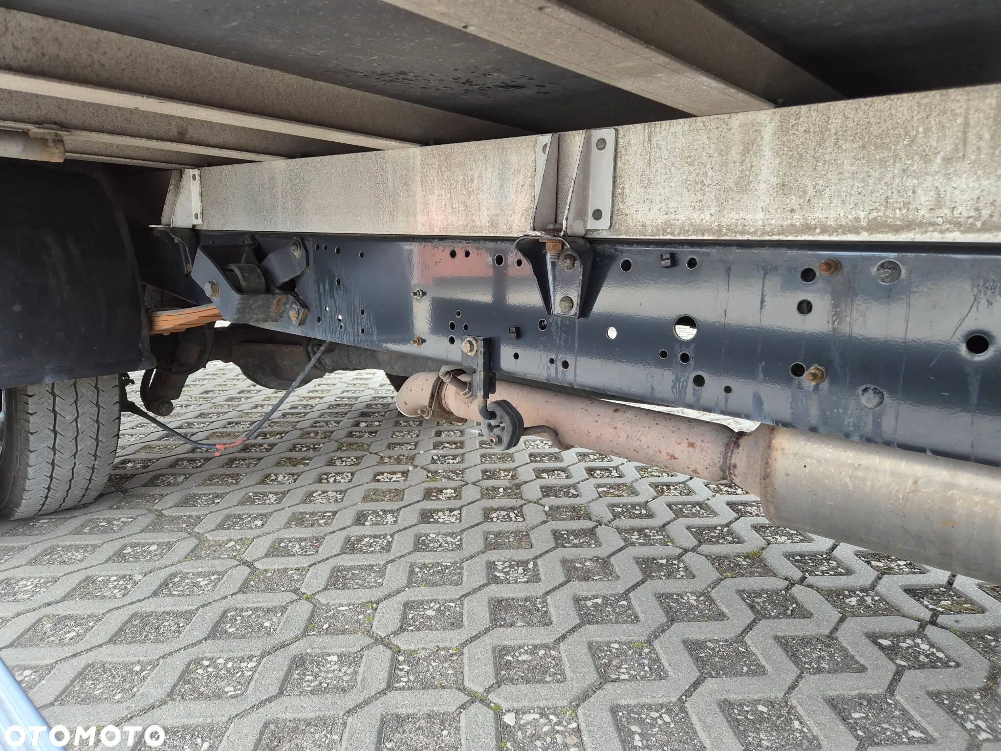 Iveco Daily 35C14, kontener, winda 750KG, bliźniaki - 4