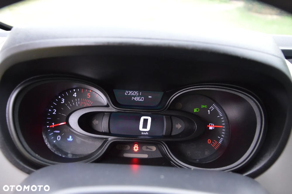 Renault Trafic - 23