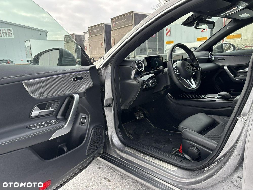 Mercedes-Benz CLA - 10