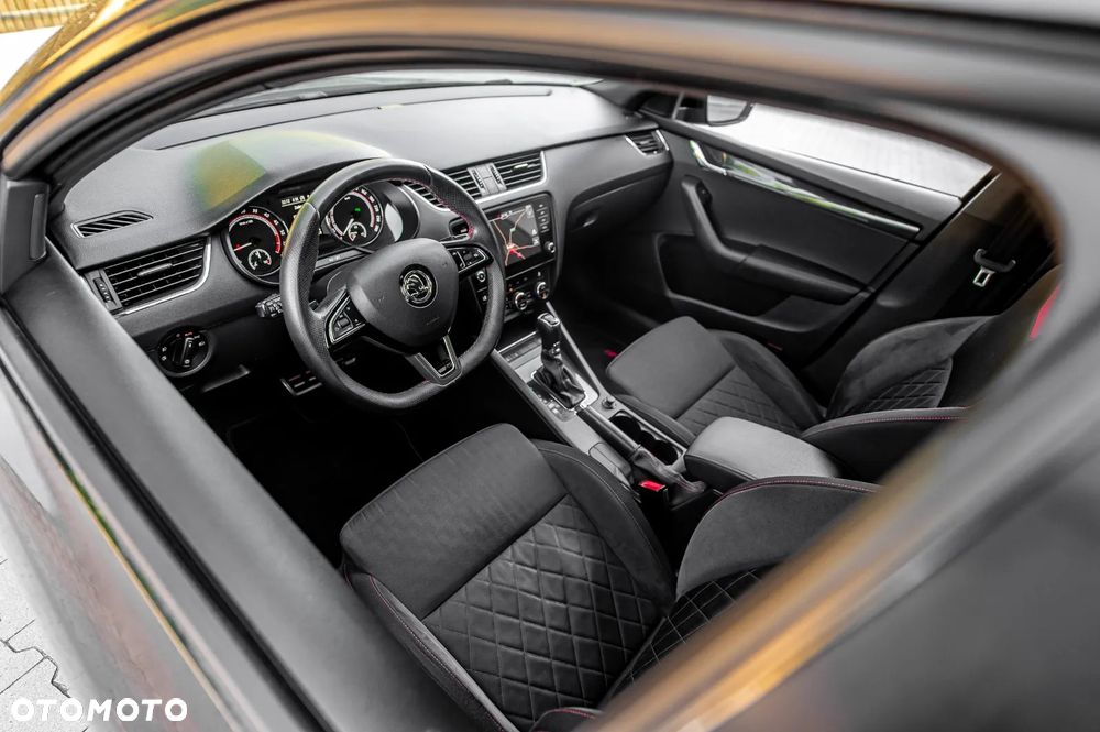 Skoda Octavia 2.0 TDI 4x4 DSG RS - 19
