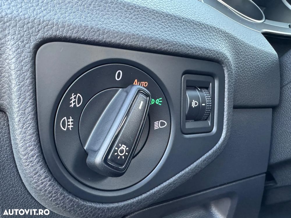 Volkswagen Golf Sportsvan 1.6 TDI BlueMotion Technology DSG Comfortline - 23