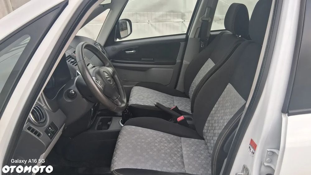 Suzuki SX4 1.6 VVT 4x4 Comfort - 11