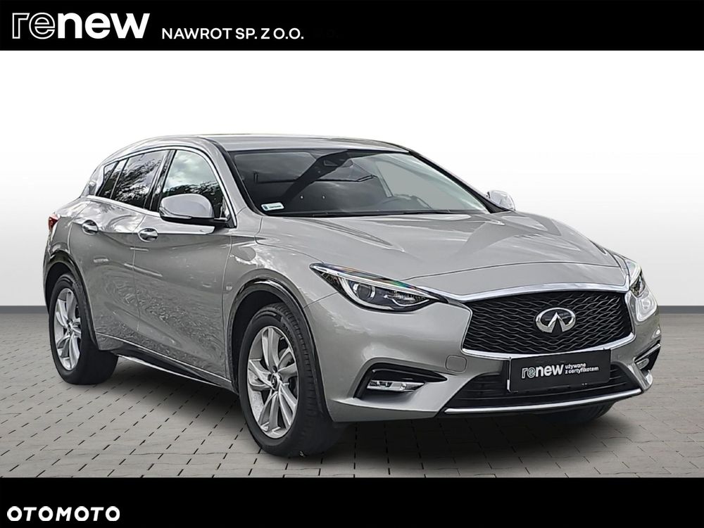 Infiniti Q30 1.6t Luxe 7DCT - 7