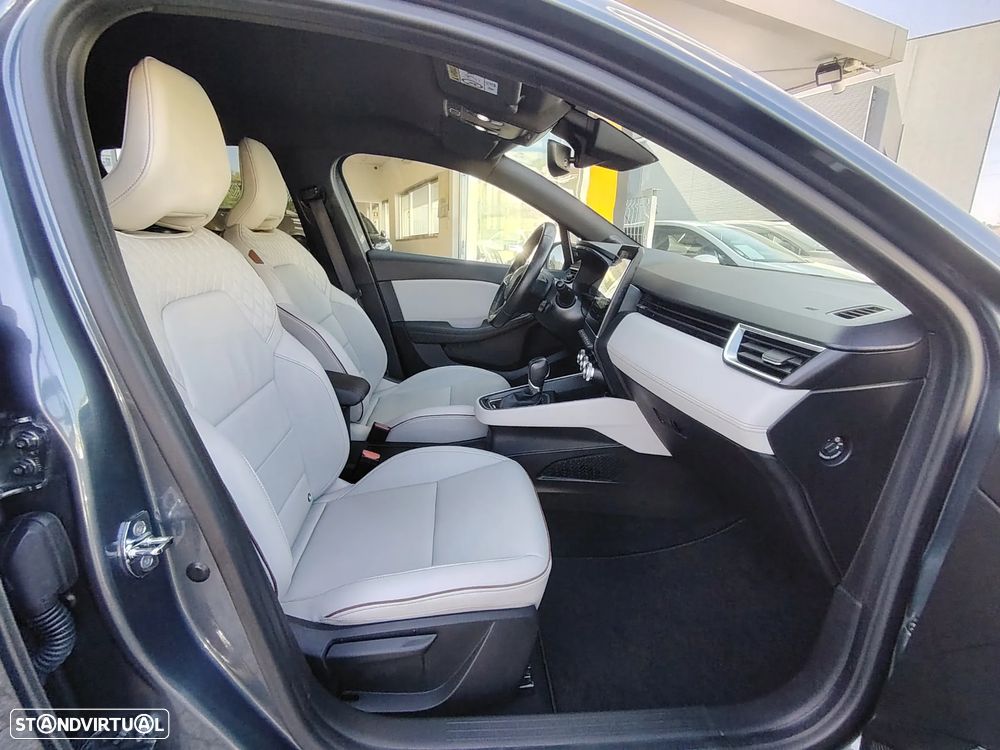 Renault Clio 1.6 E-Tech Initiale Paris - 36