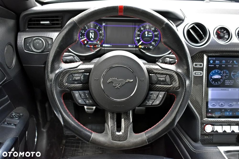 Ford Mustang 5.0 V8 GT - 10