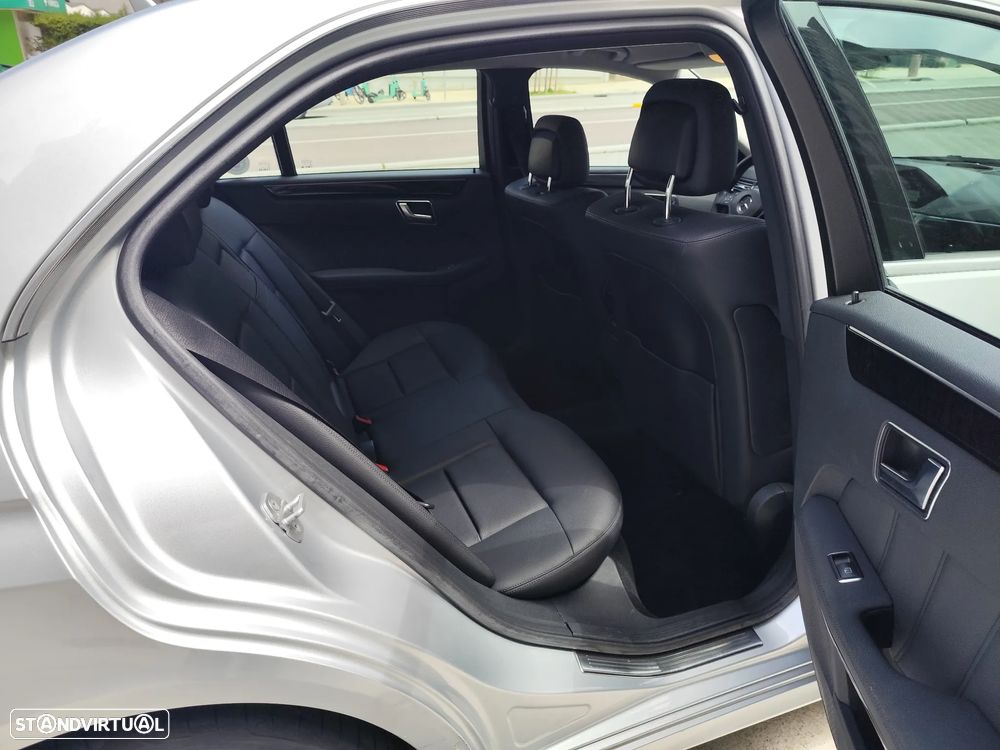 Mercedes-Benz E 300 BLUETEC Hybrid Avantgarde - 12