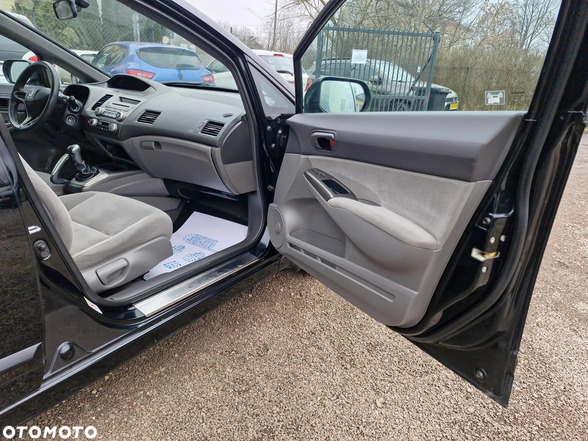Honda Civic 1.8 Comfort - 13