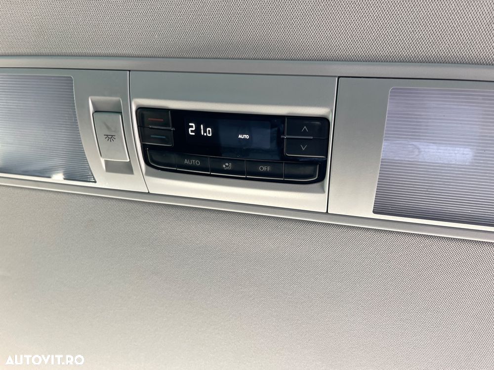 Volkswagen Caravelle 2.0 TDI 81 kW LR Comfortline - 27