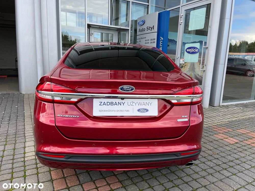 Ford Fusion - 4