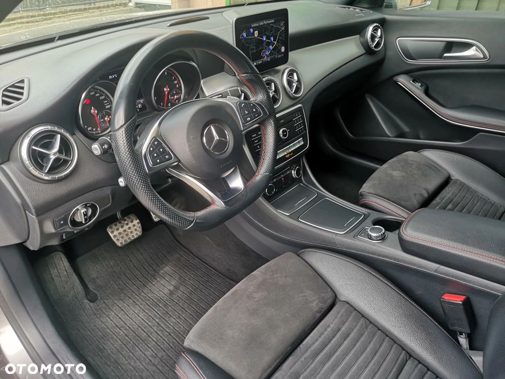 Mercedes-Benz CLA 180 7G-DCT AMG Line - 10