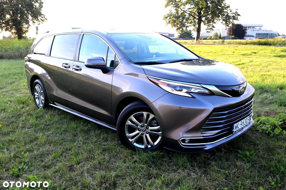 Toyota Sienna - 9