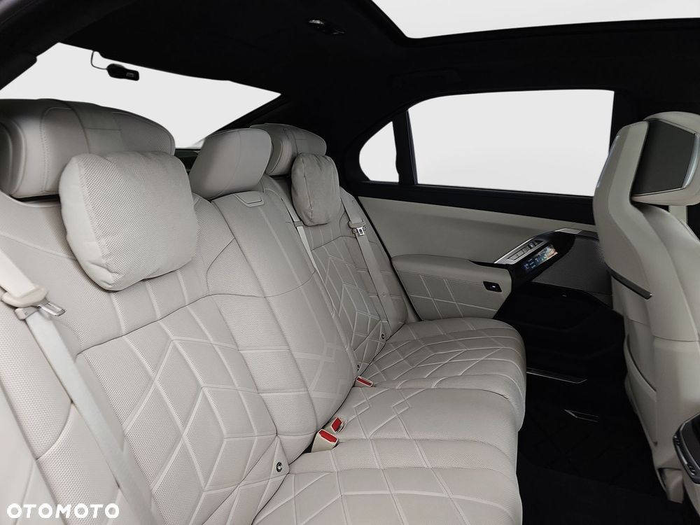 BMW Seria 7 750e PHEV xDrive M Sport sport - 19