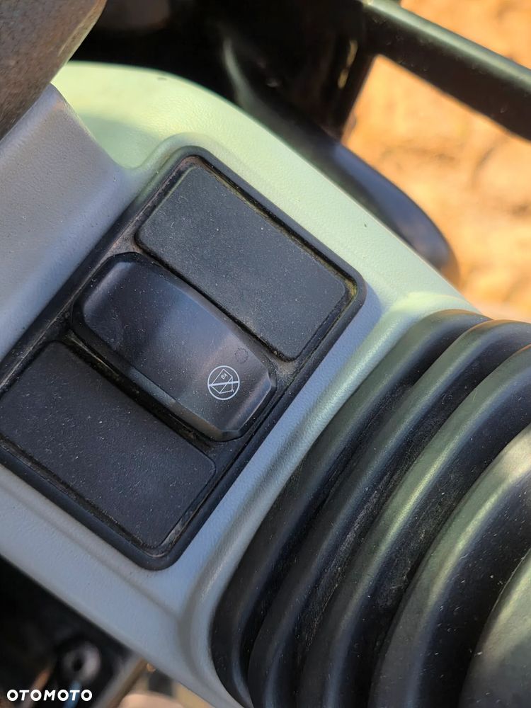 Caterpillar 305 - 34