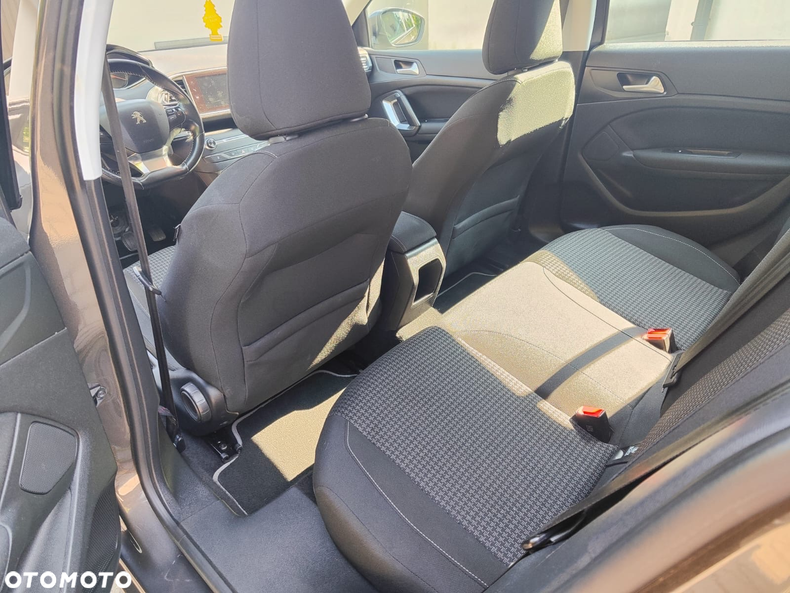 Peugeot 308 1.6 BlueHDi Business Line S&S - 11