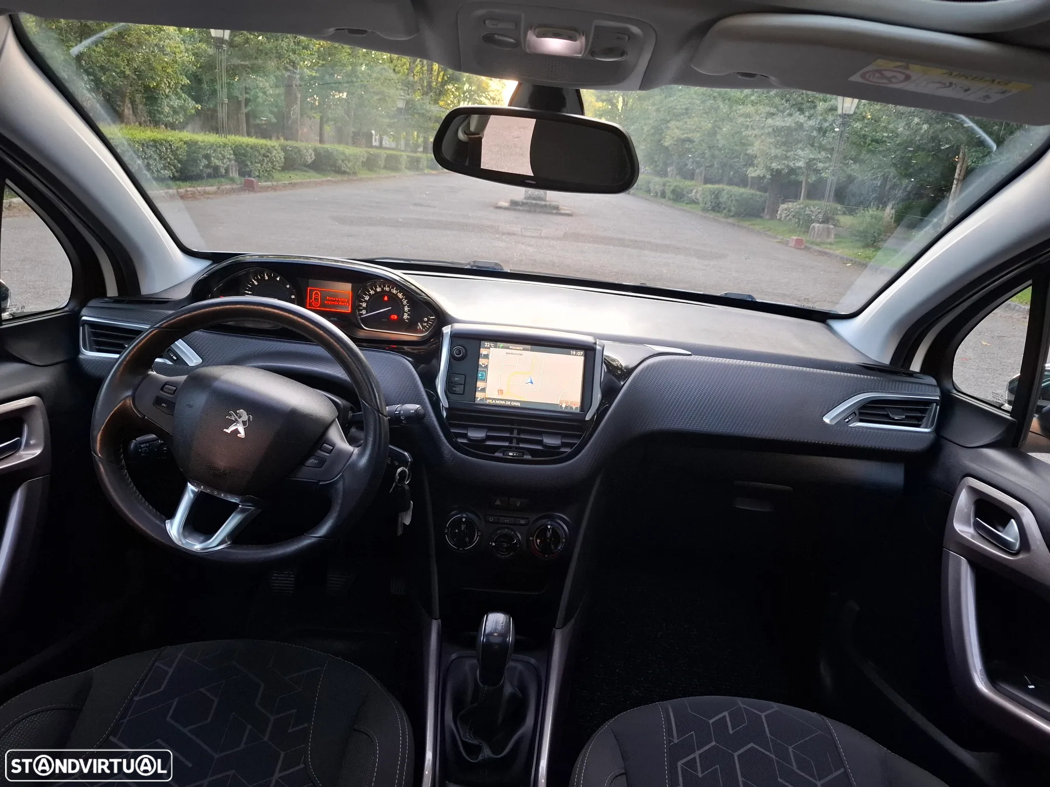 Peugeot 2008 1.2 PureTech Style - 23