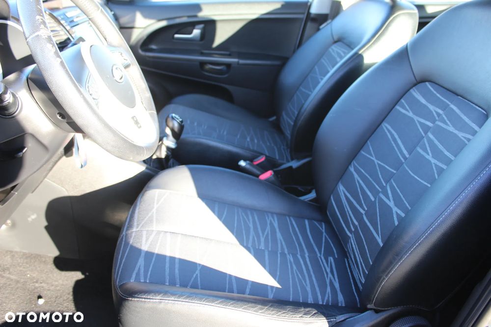 Kia Venga 1.6 XL - 11