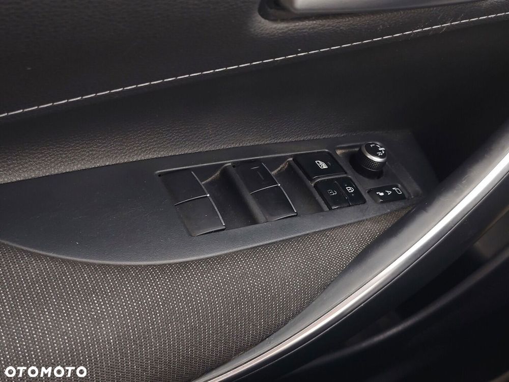 Toyota Corolla 1.8 Hybrid Comfort - 18