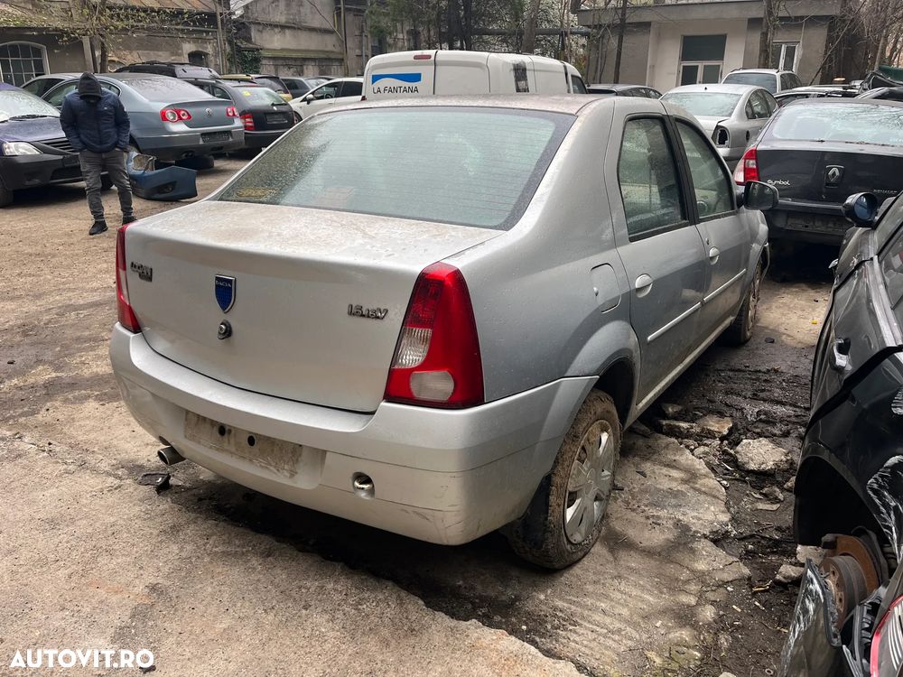 Dezmembrez Dacia Logan 1 gri argintiu 1,6 16V 77kw 105cp 84.000KM - 5