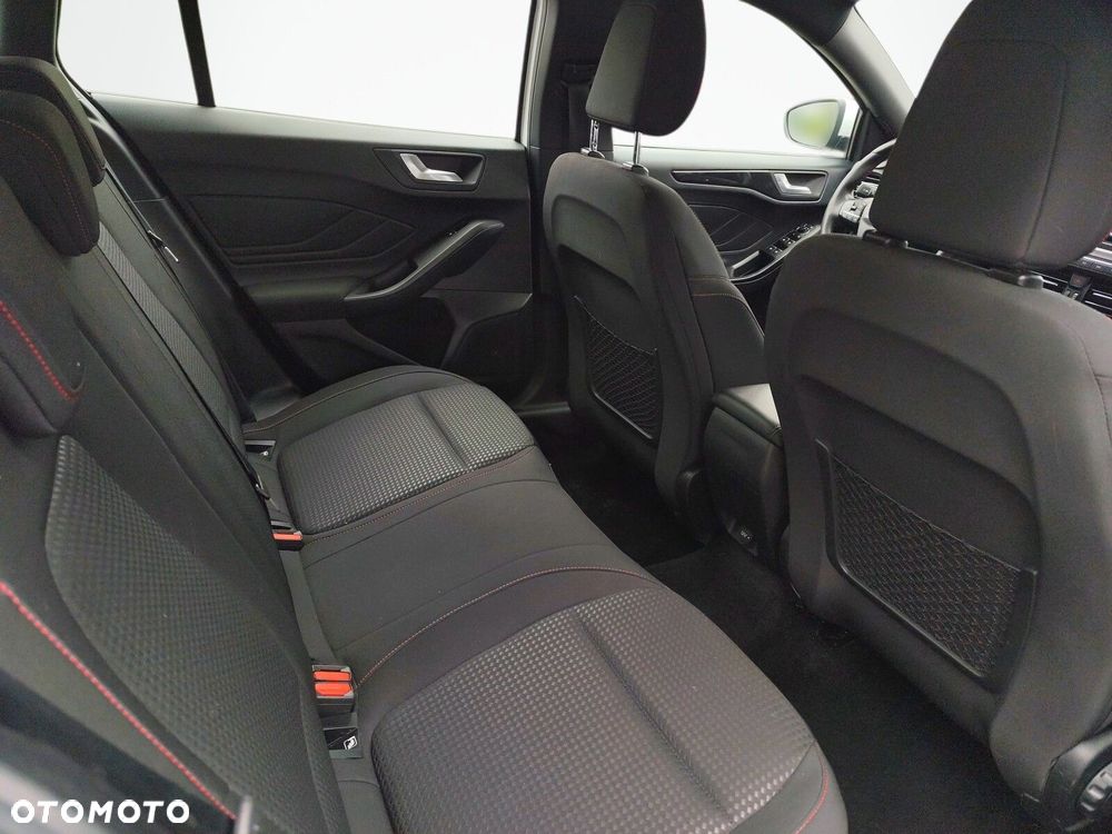 Ford Focus - 17