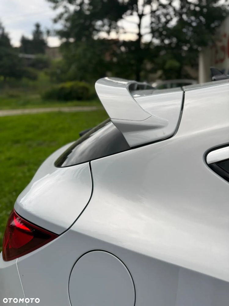 Opel Astra OPC Start/Stop - 13