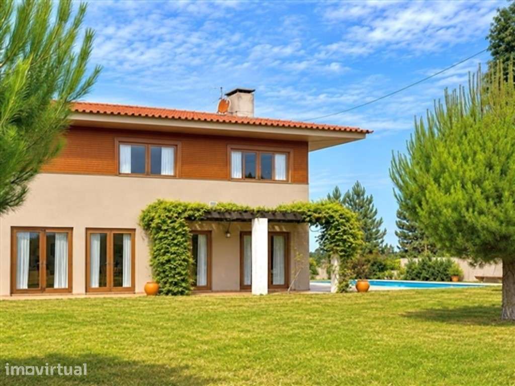 Exclusiva Moradia Independente T4 com Piscina e Lote Adicional | Se... - Grande imagem: 2/20