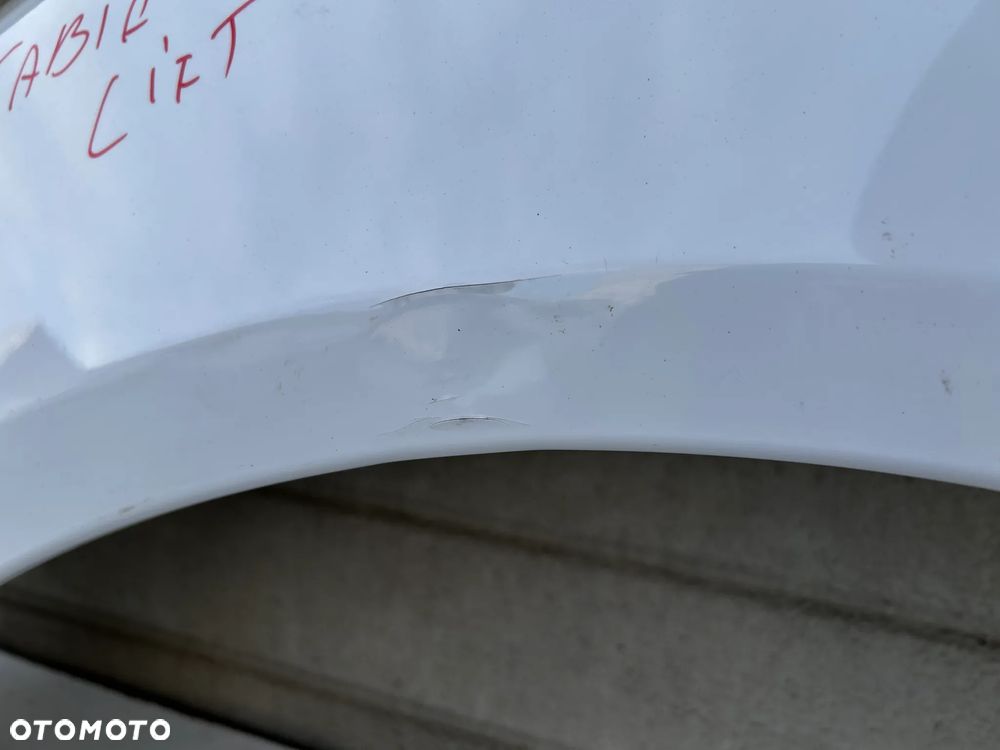 SKODA FABIA II 2 LIFT 5J 5J0 5J0821161 BŁOTNIK PRZÓD PRZEDNI LEWY ORYGINALNY BIAŁY - 2