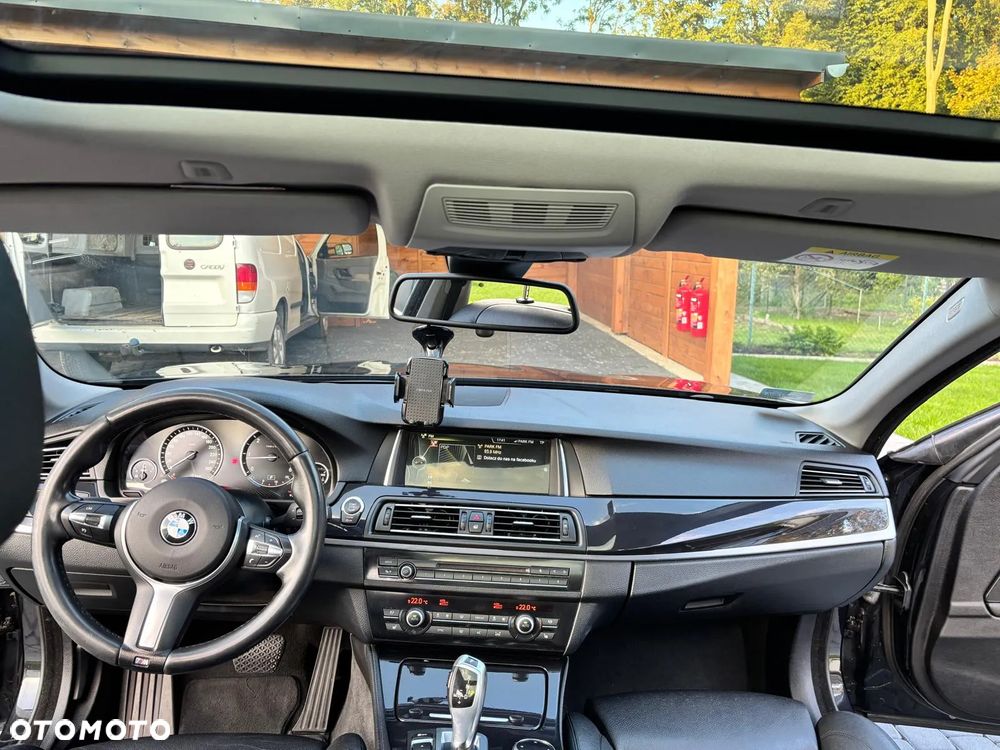 BMW Seria 5 520d xDrive - 9
