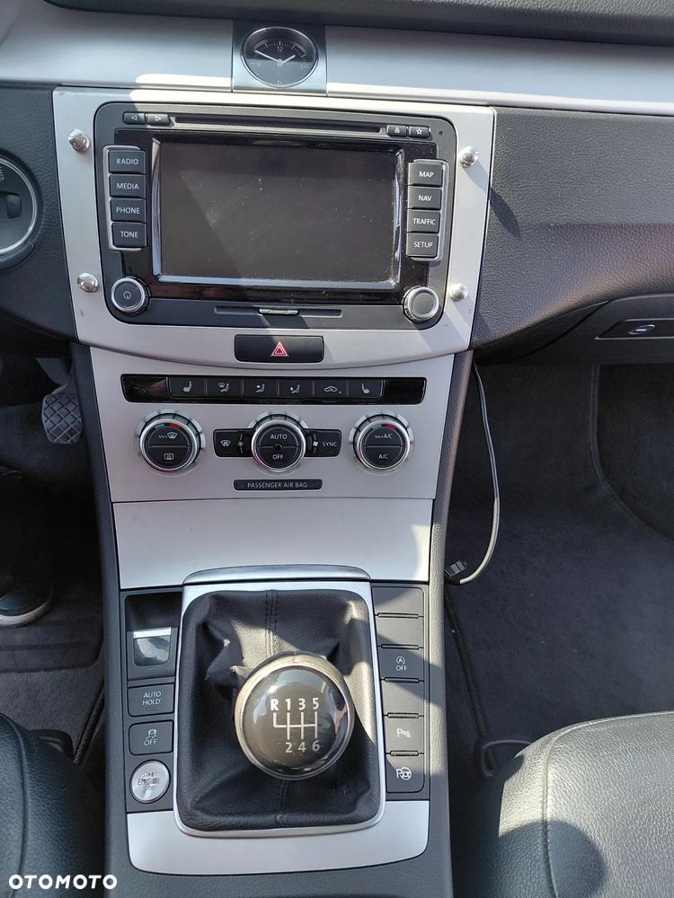 Volkswagen Passat 1.6 TDI BlueMotion Technology Highline - 10