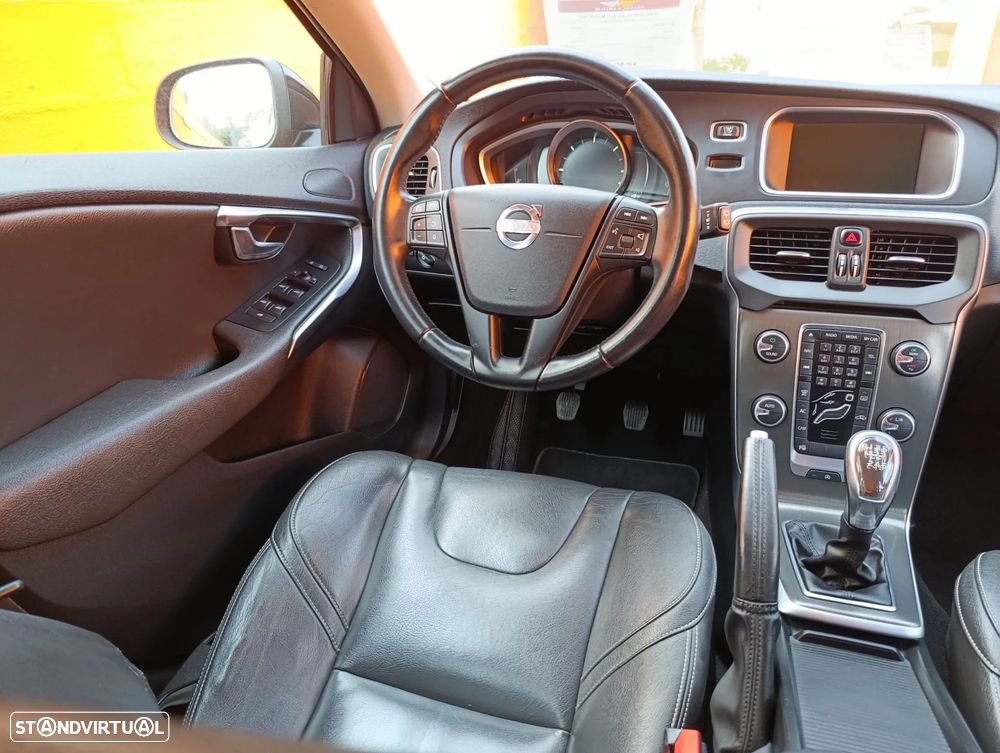 Volvo V40 D2 Kinetic - 7