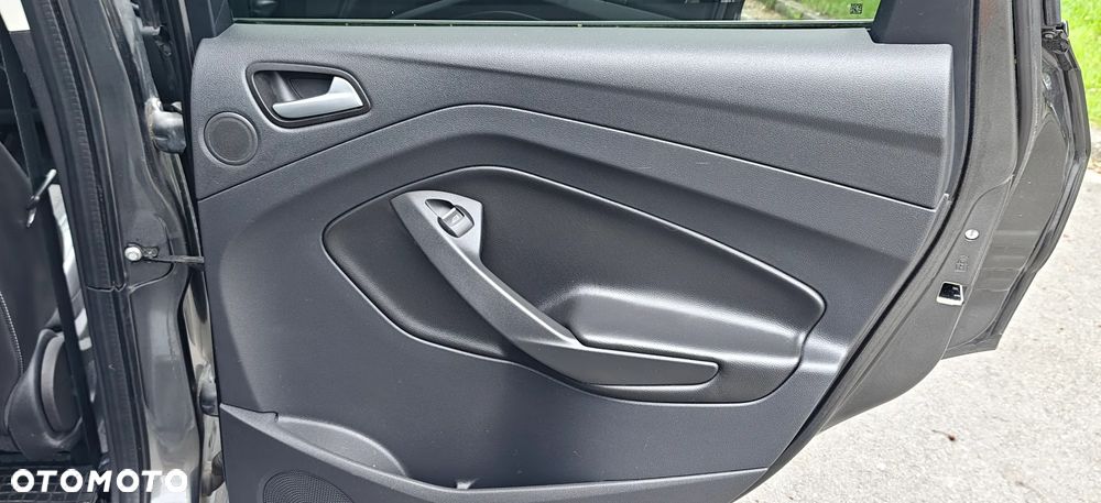 Ford Kuga 1.6 EcoBoost 2x4 Individual - 18
